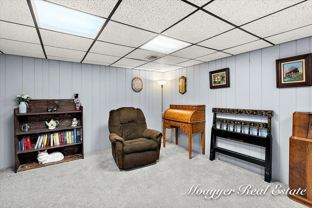 5891 Leisure S Drive SE Kentwood City, MI 49548