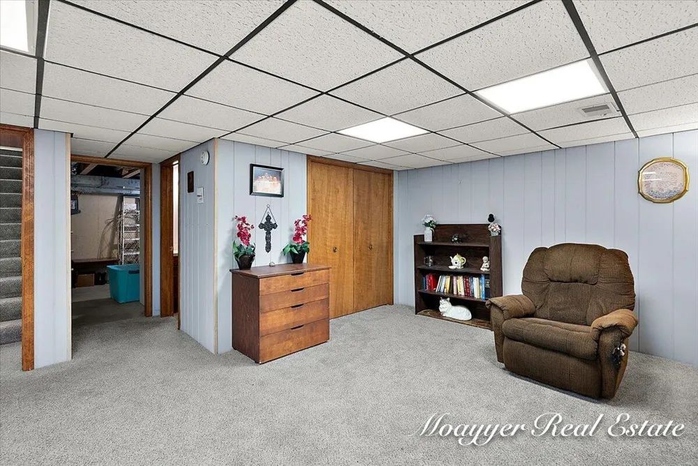 5891 Leisure S Drive SE Kentwood City, MI 49548
