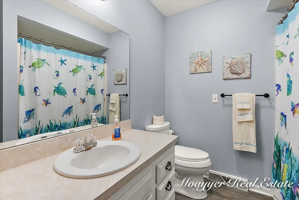 5891 Leisure S Drive SE Kentwood City, MI 49548