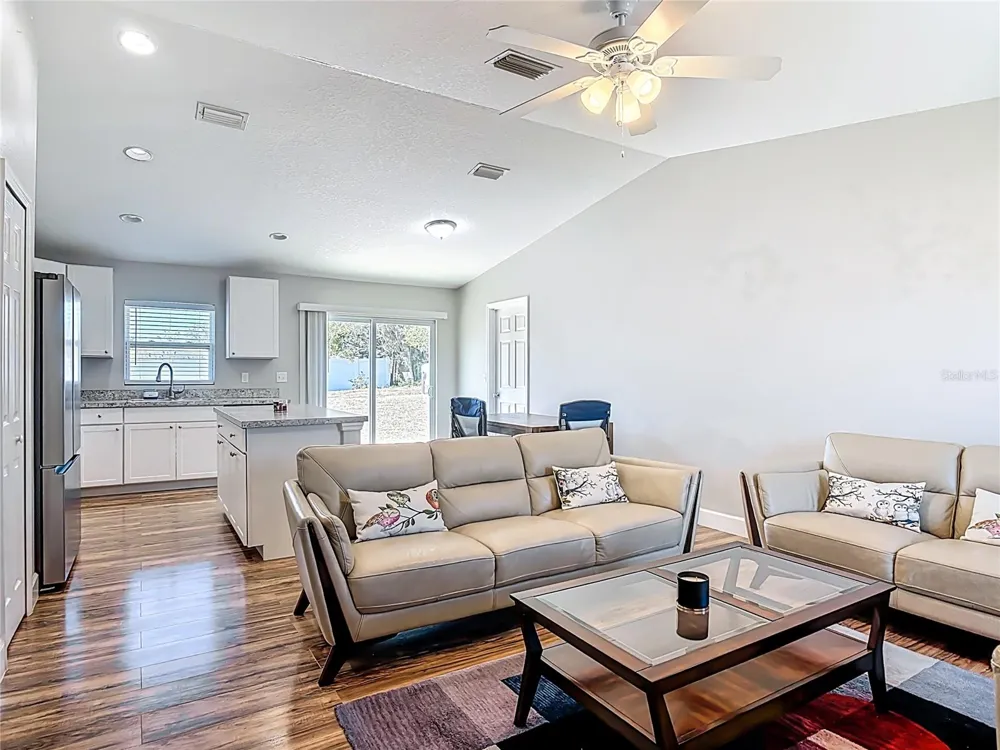 640 CHESTNUT AVENUE Orange City, FL 32763