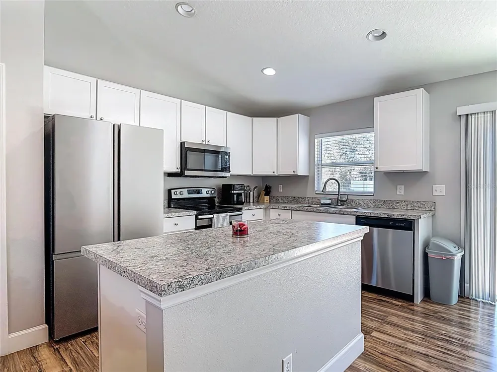 640 CHESTNUT AVENUE Orange City, FL 32763