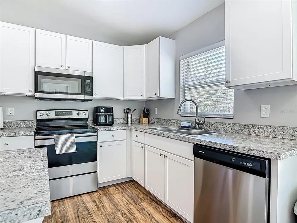 640 CHESTNUT AVENUE Orange City, FL 32763