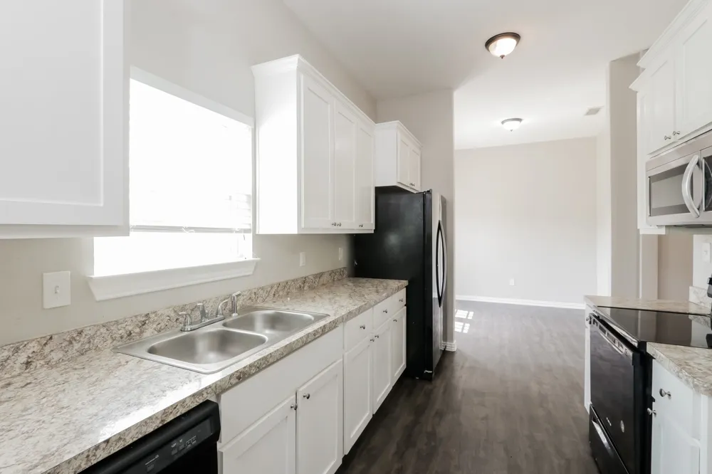 1633 Mockingbird Lane DeSoto, TX 75115
