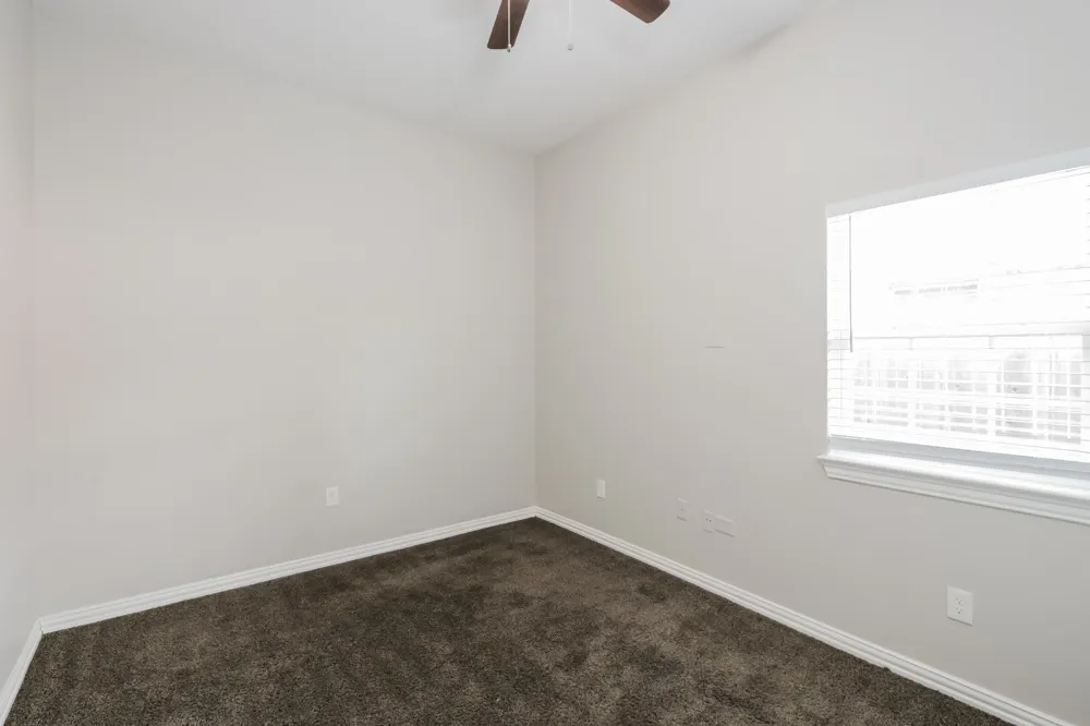 1633 Mockingbird Lane DeSoto, TX 75115