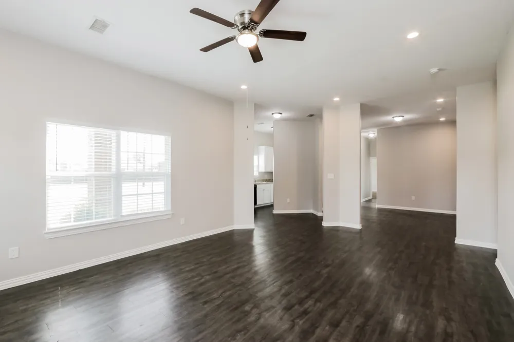 1633 Mockingbird Lane DeSoto, TX 75115