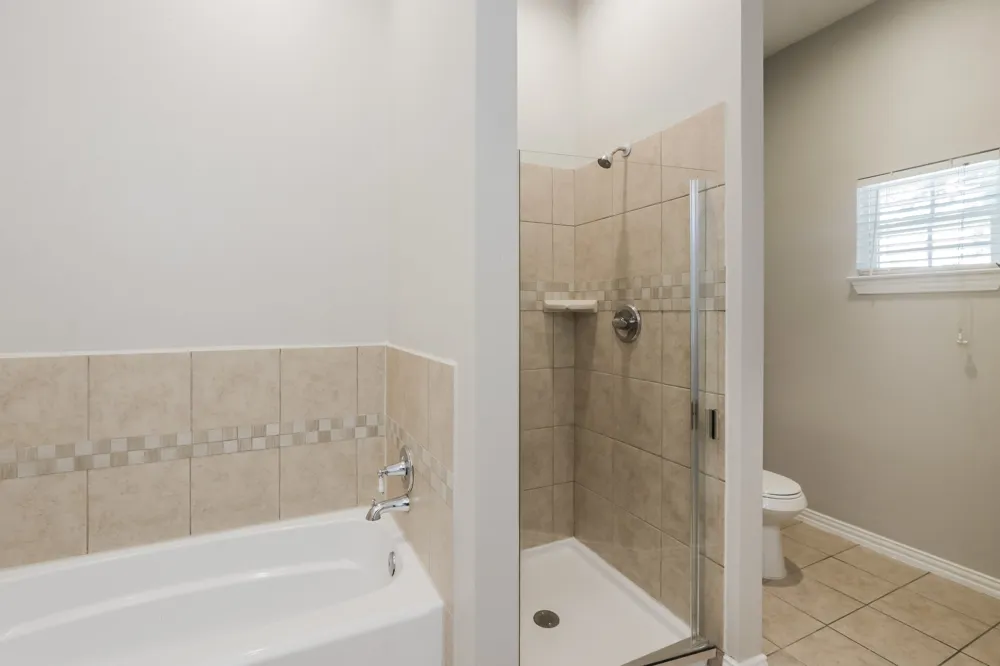 1633 Mockingbird Lane DeSoto, TX 75115