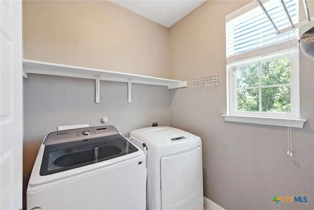 11330 Hill Top Bend Helotes, TX 78023