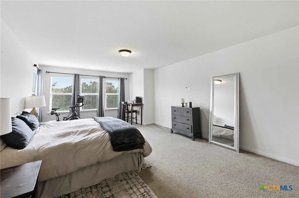 11330 Hill Top Bend Helotes, TX 78023