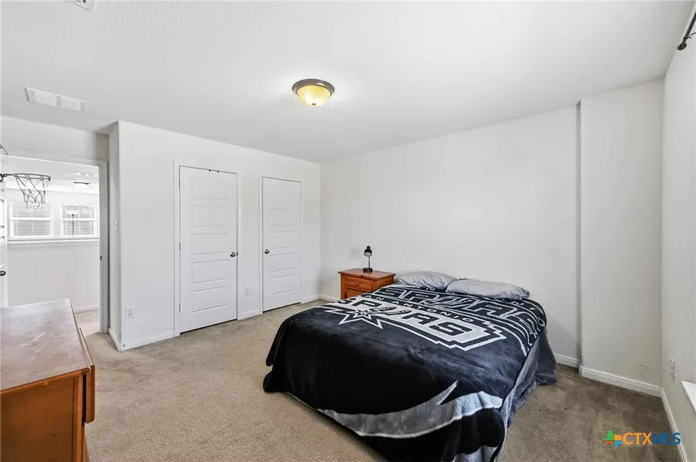 11330 Hill Top Bend Helotes, TX 78023