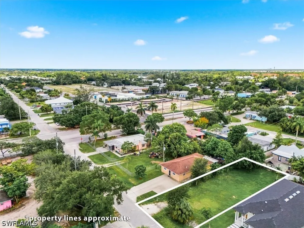 Barrett Avenue Naples, FL 34112