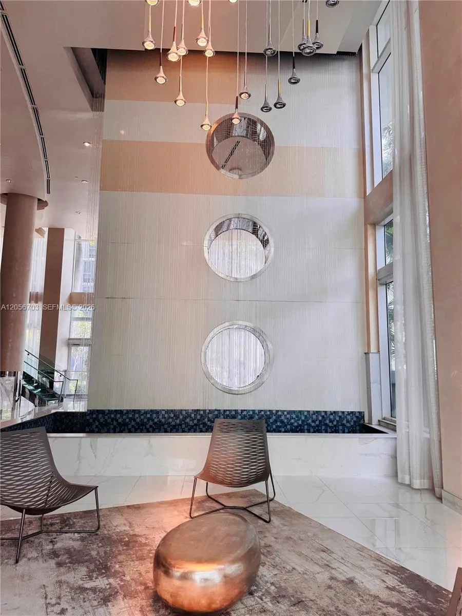 41 SE 5th #2204 Miami, FL 33131