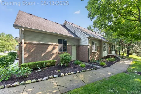1046 Bird Song Lane