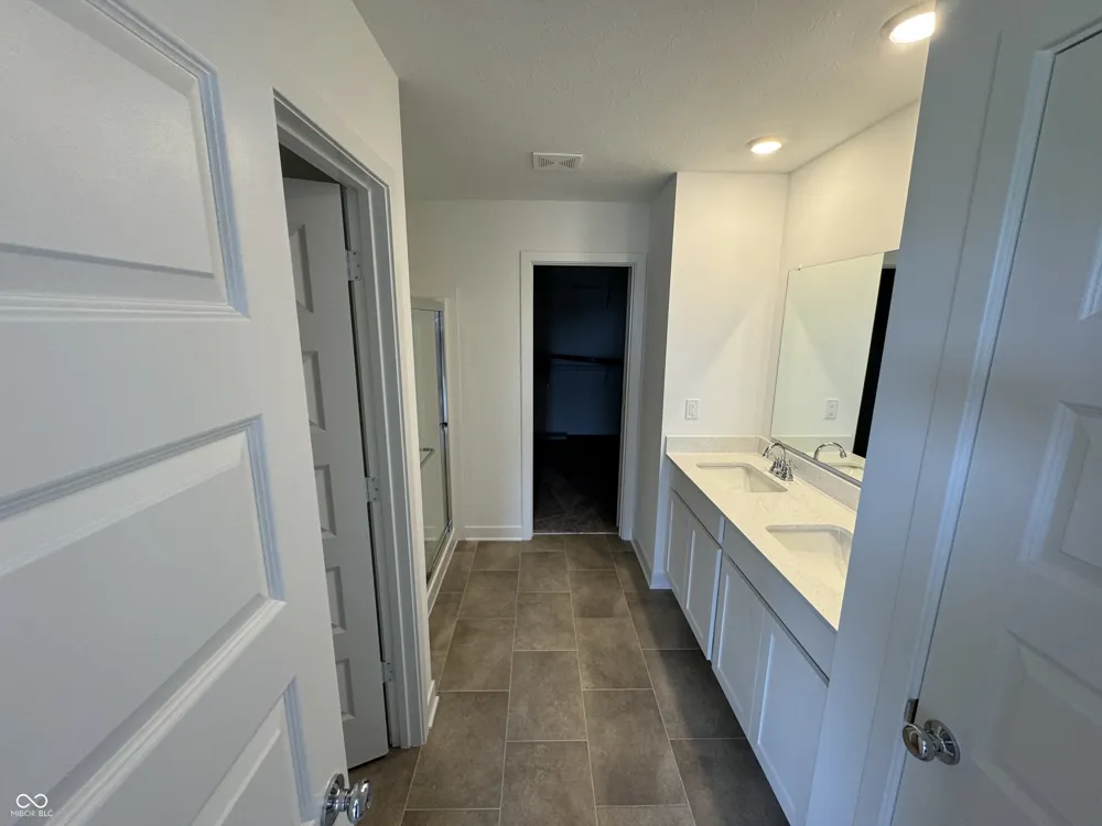 1124 Tansley Lane Avon, IN 46123