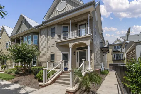 207 W Jackson Street #11
