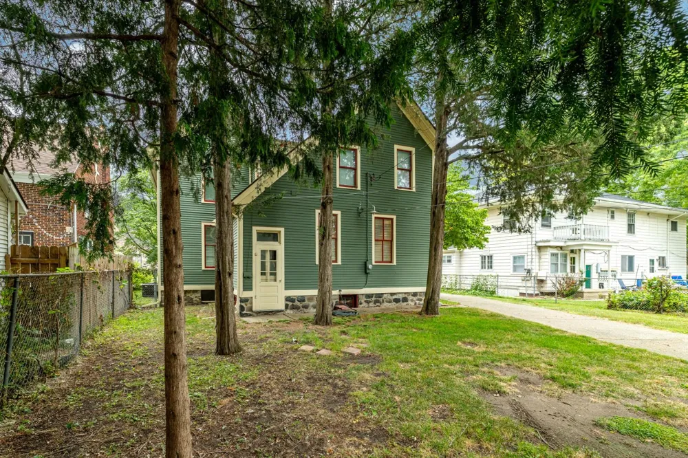 213 Adams Street Ypsilanti, MI 48197