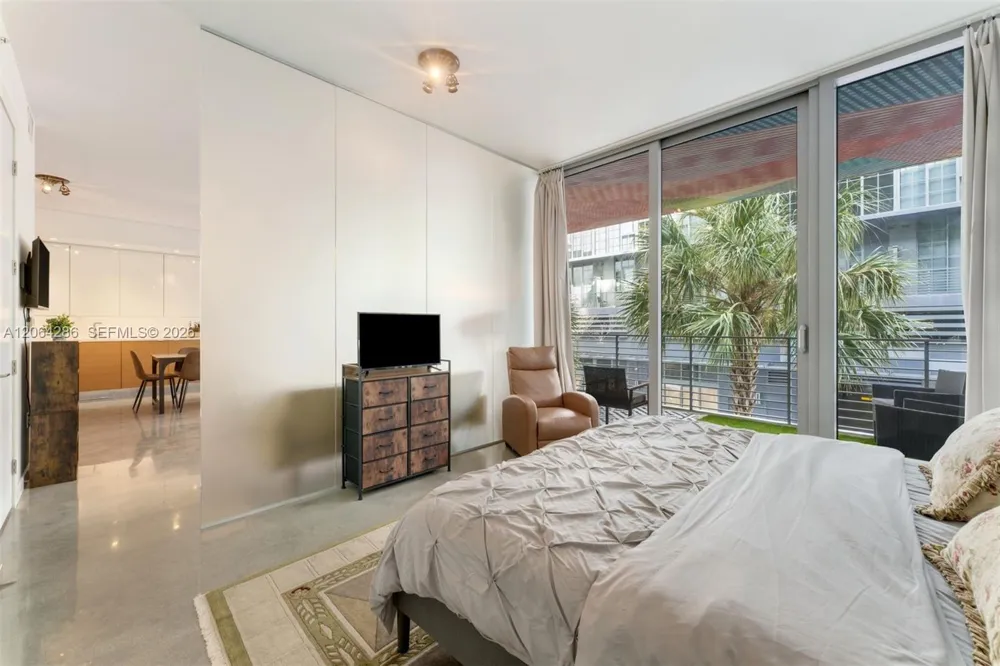 250 NW 24th St #2B Miami, FL 33127