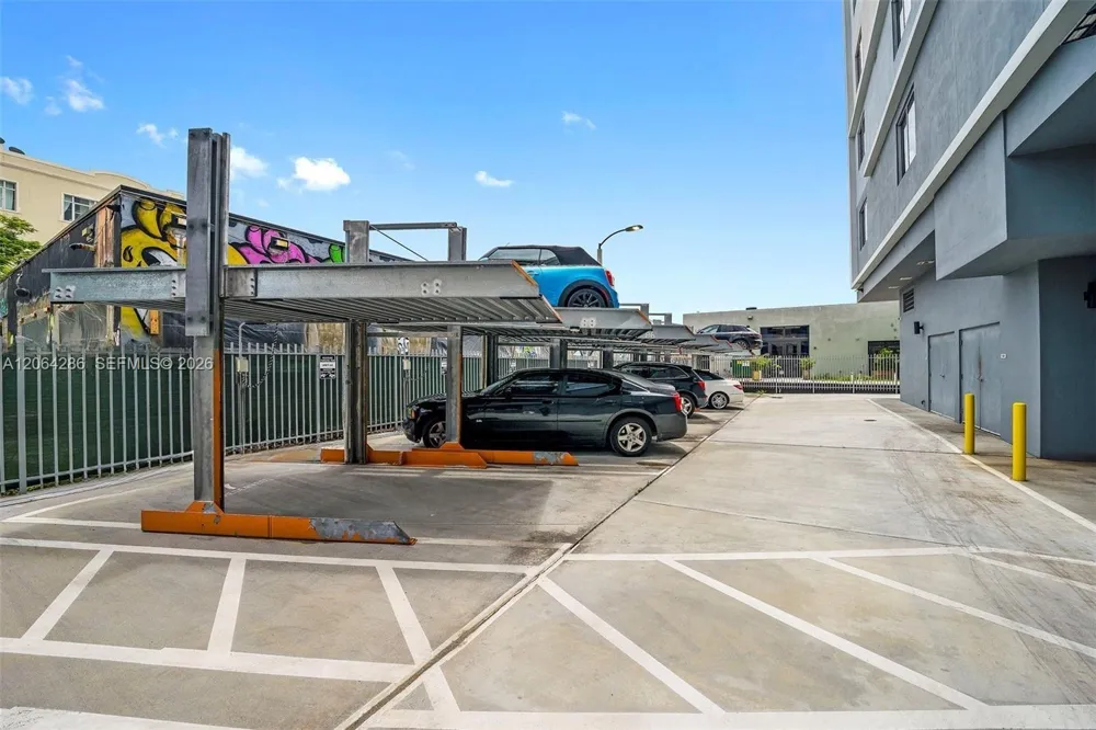 250 NW 24th St #2B Miami, FL 33127