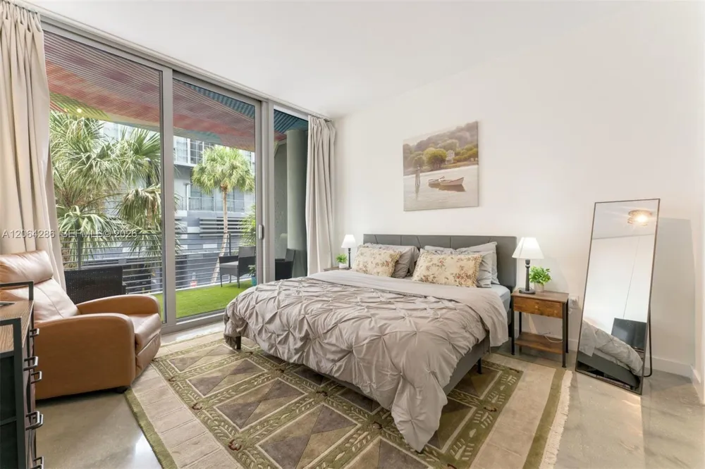 250 NW 24th St #2B Miami, FL 33127