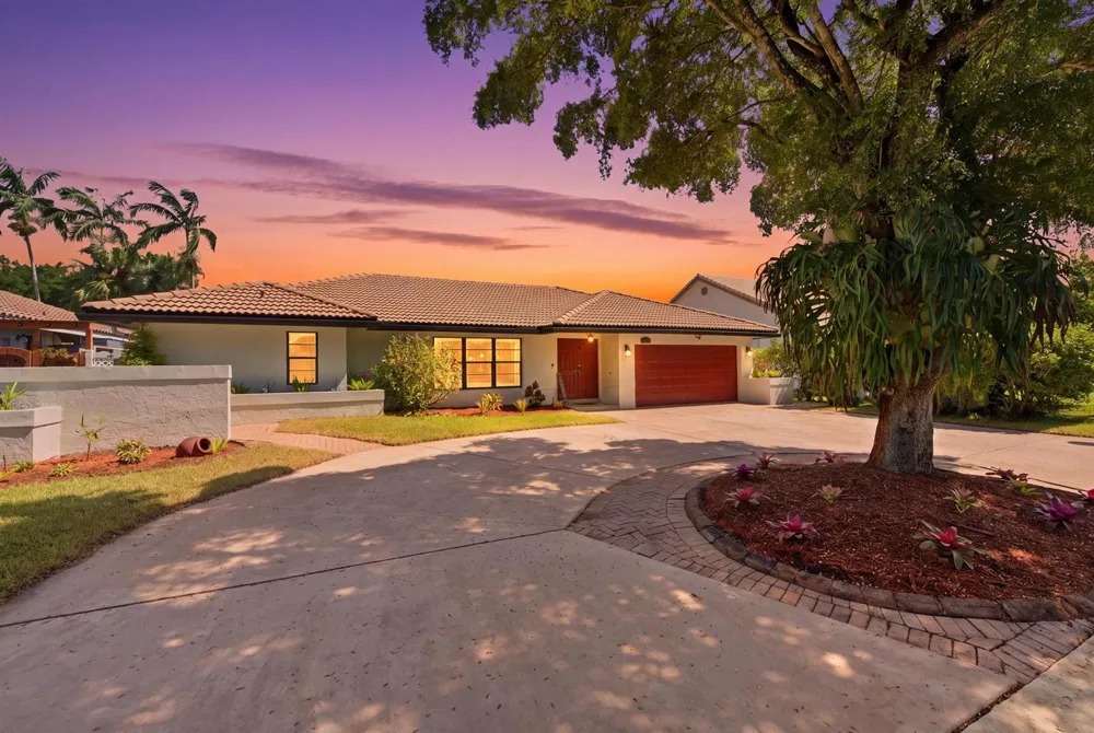 6013 NW 47th Place Coral Springs, FL 33067