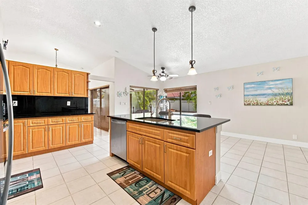 6013 NW 47th Place Coral Springs, FL 33067