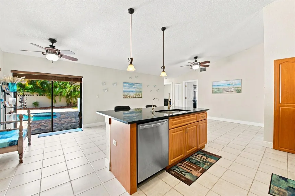 6013 NW 47th Place Coral Springs, FL 33067