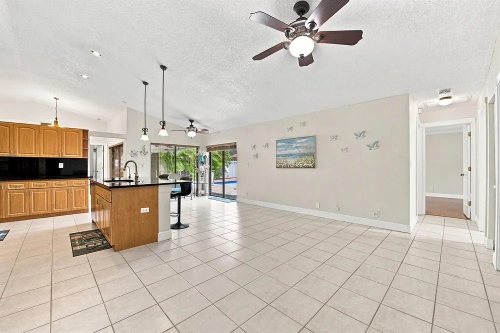 6013 NW 47th Place Coral Springs, FL 33067