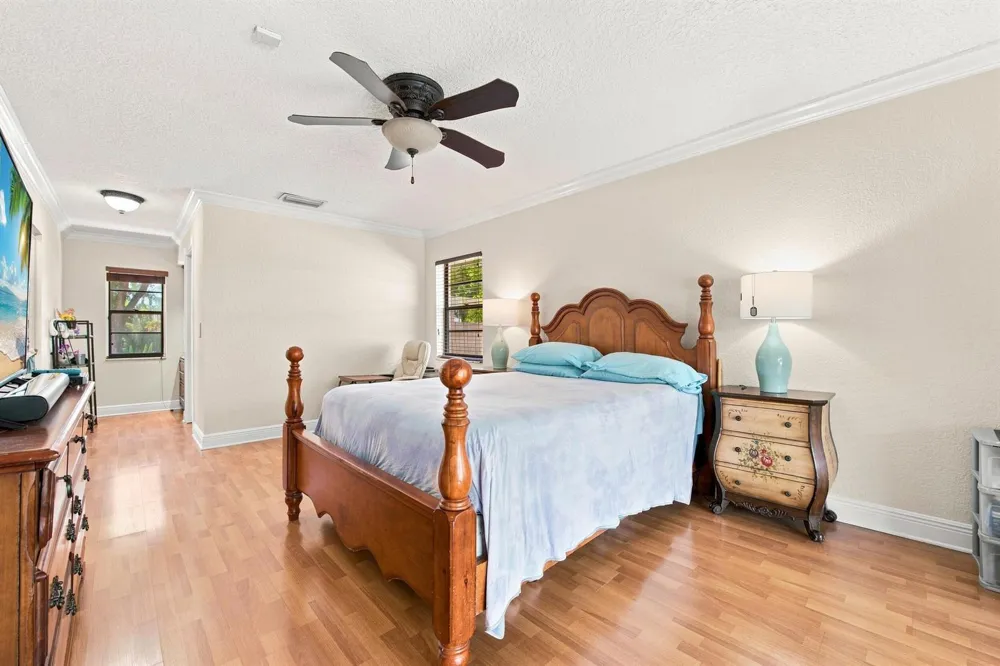 6013 NW 47th Place Coral Springs, FL 33067