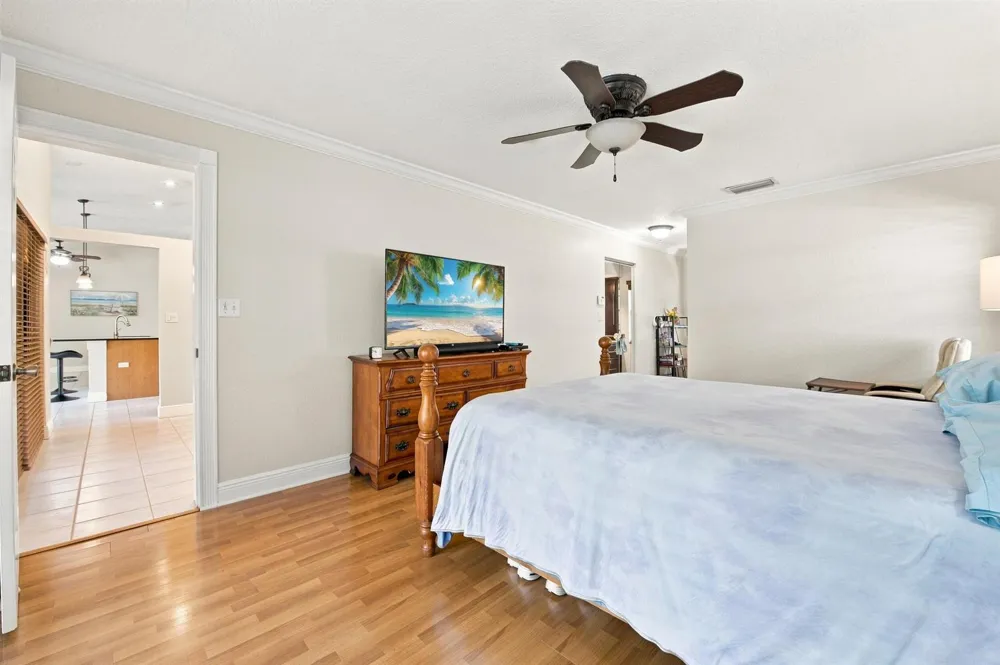 6013 NW 47th Place Coral Springs, FL 33067