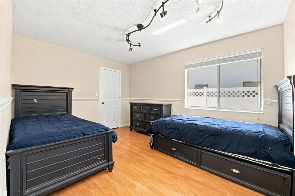 6013 NW 47th Place Coral Springs, FL 33067