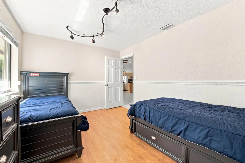 6013 NW 47th Place Coral Springs, FL 33067