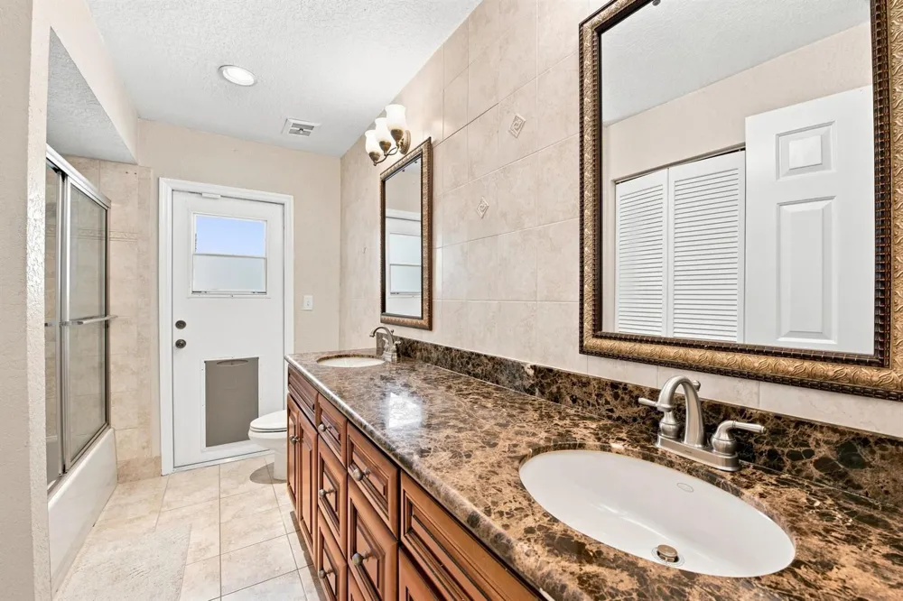6013 NW 47th Place Coral Springs, FL 33067