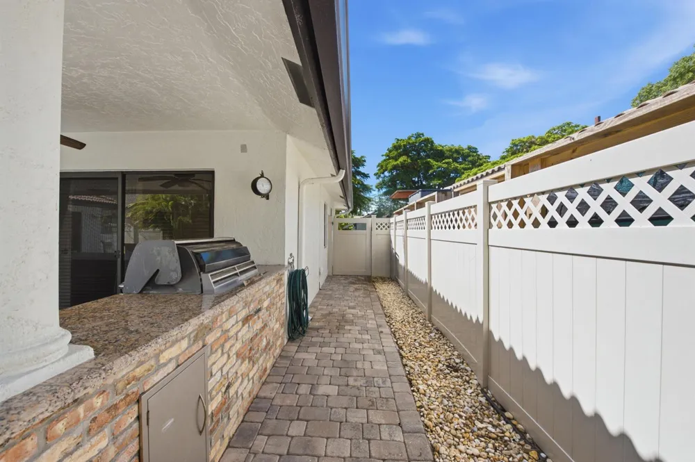 6013 NW 47th Place Coral Springs, FL 33067
