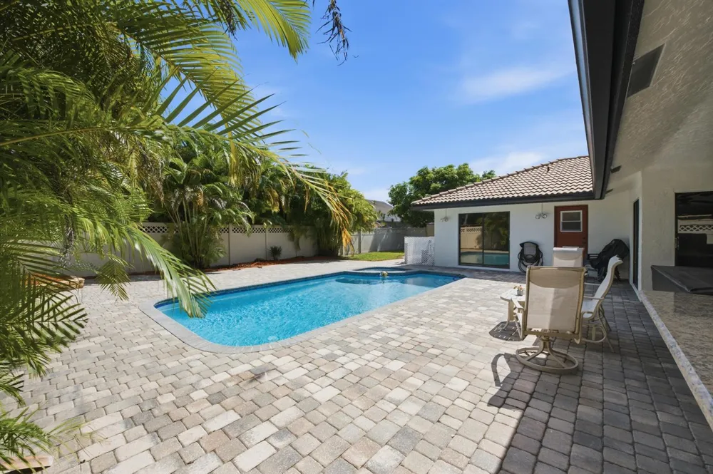 6013 NW 47th Place Coral Springs, FL 33067