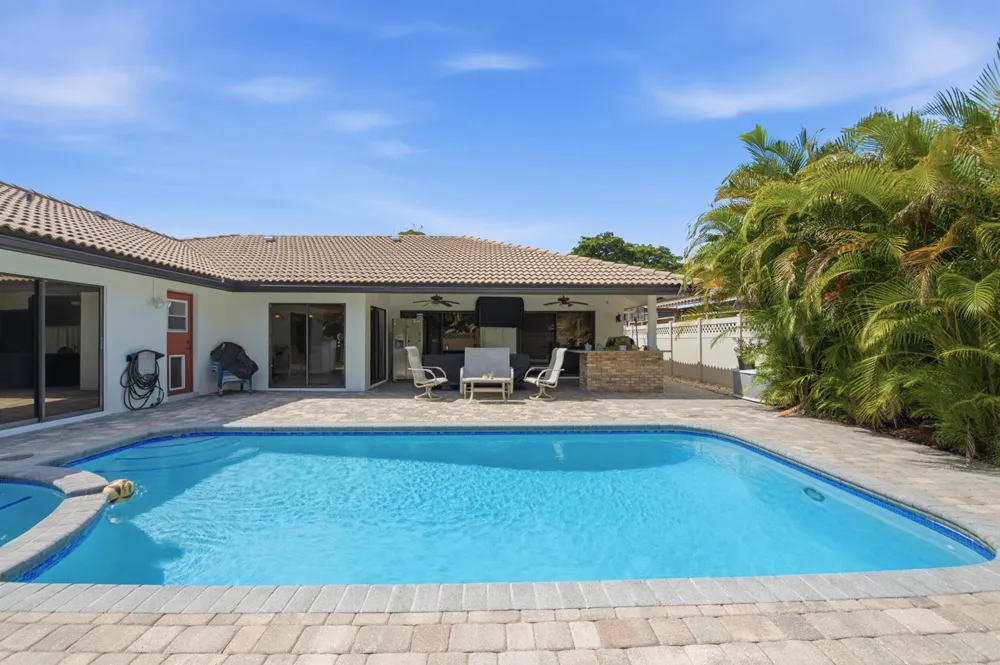 6013 NW 47th Place Coral Springs, FL 33067