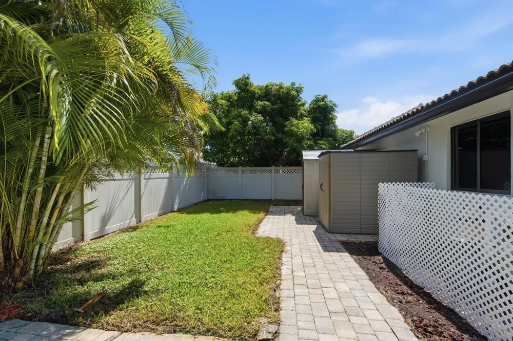 6013 NW 47th Place Coral Springs, FL 33067