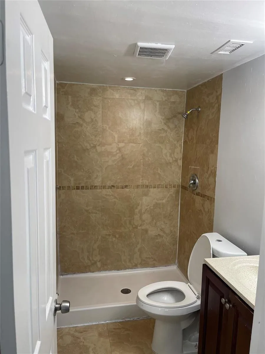 8843 SPRINGTREE LAKES DRIVE Sunrise, FL 33351