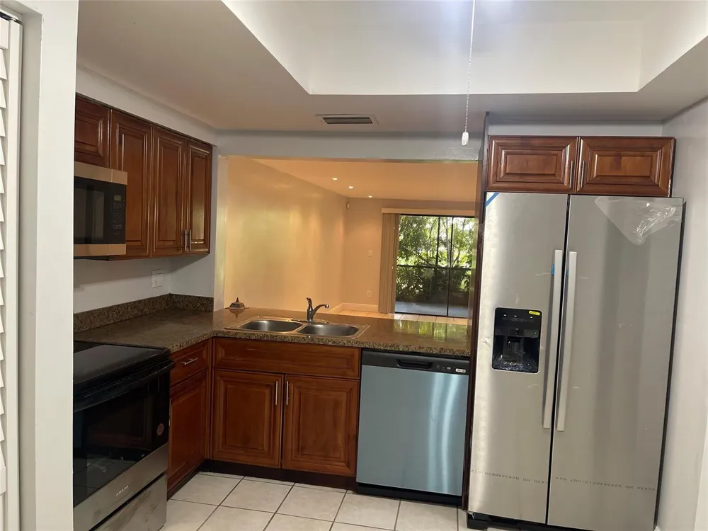 8843 SPRINGTREE LAKES DRIVE Sunrise, FL 33351