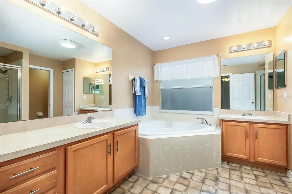 1059 BLUEGRASS DRIVE Groveland, FL 34736