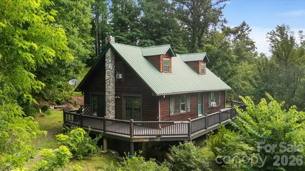 149 Charlie Mac Drive Burnsville, NC 28714