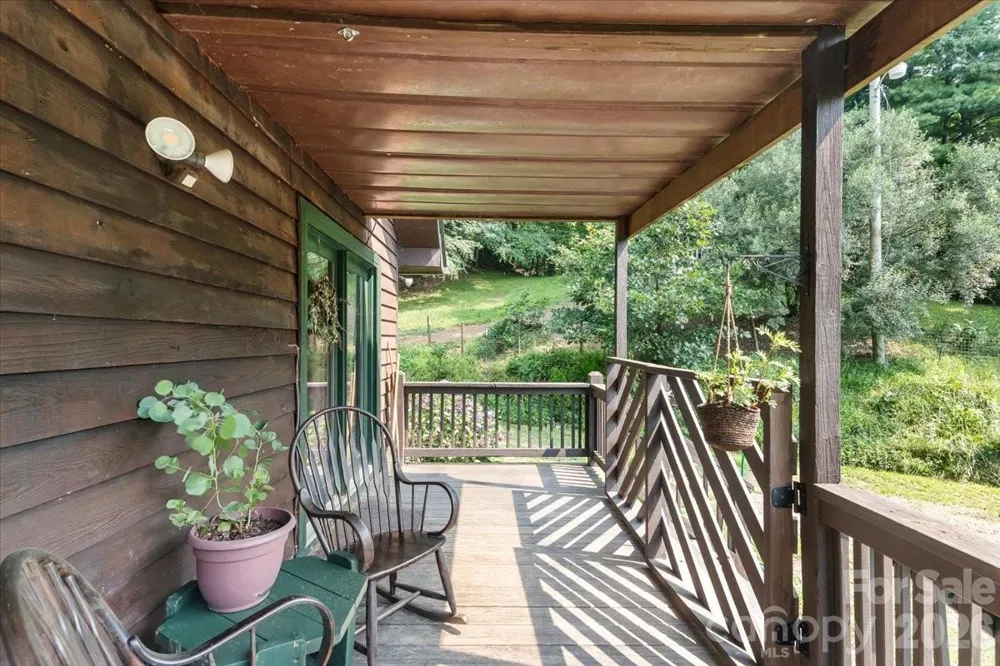 149 Charlie Mac Drive Burnsville, NC 28714