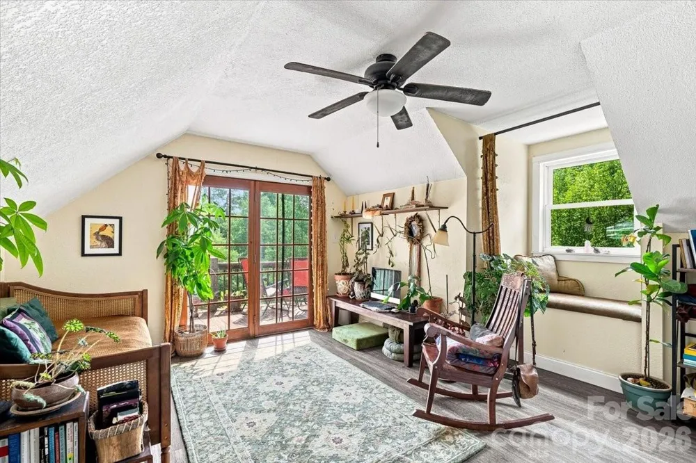 149 Charlie Mac Drive Burnsville, NC 28714