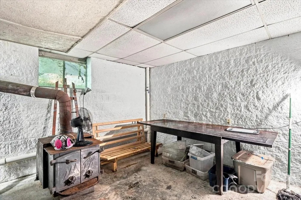 149 Charlie Mac Drive Burnsville, NC 28714
