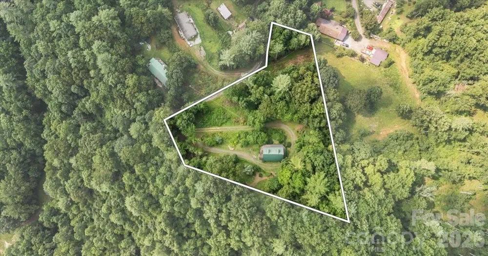 149 Charlie Mac Drive Burnsville, NC 28714
