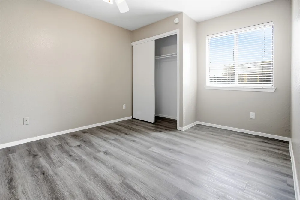 1122 Millview #2704 Arlington, TX 76012