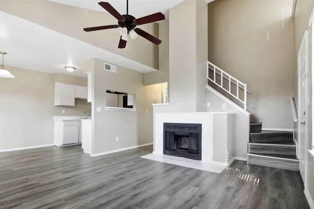 1122 Millview #2704 Arlington, TX 76012