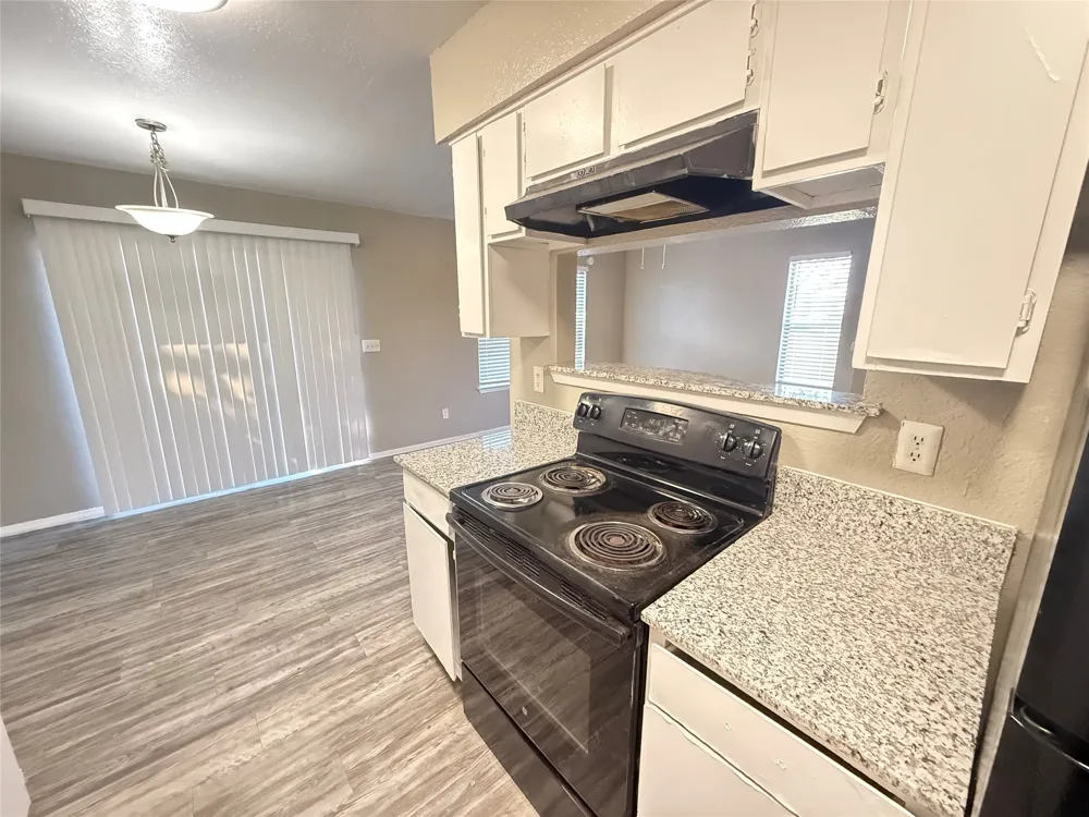 1122 Millview #2704 Arlington, TX 76012