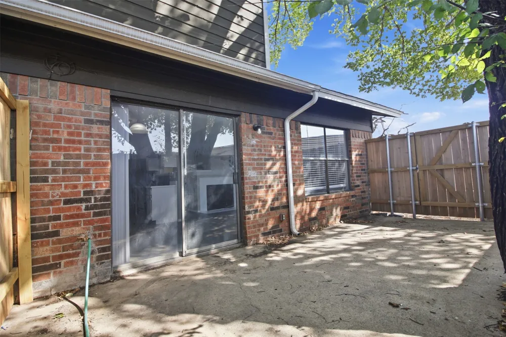 1122 Millview #2704 Arlington, TX 76012