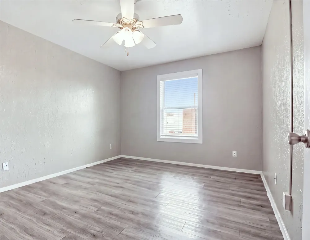 1122 Millview #2704 Arlington, TX 76012
