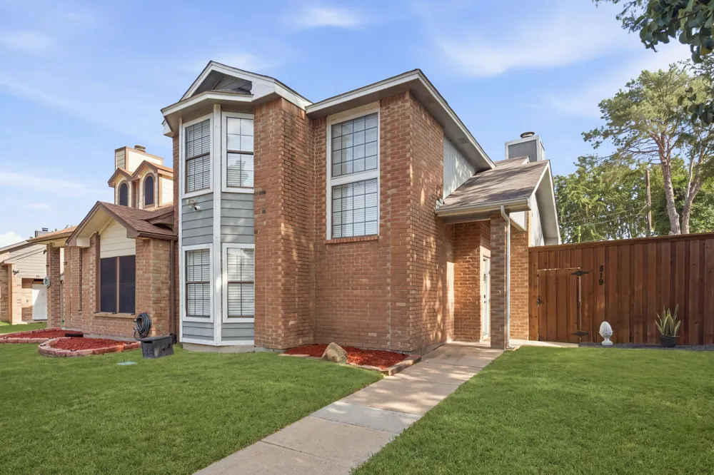 819 Binbrook Drive Mesquite, TX 75149
