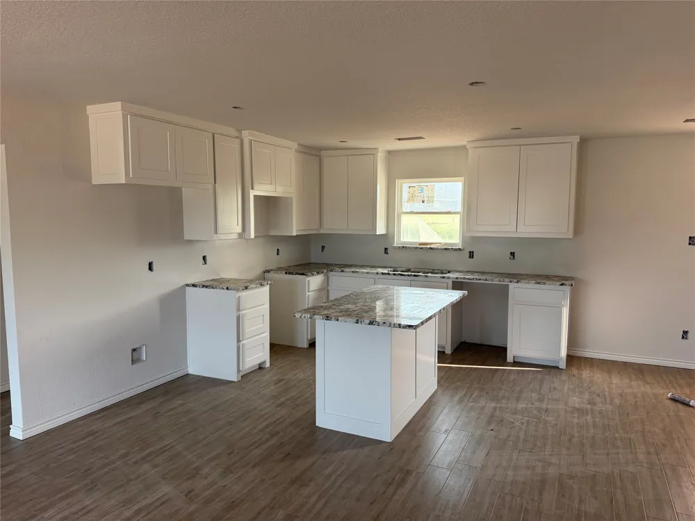 1008 Virgil Court Springtown, TX 76082